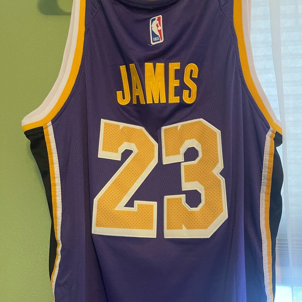 Lebron James Lakers jersey #23